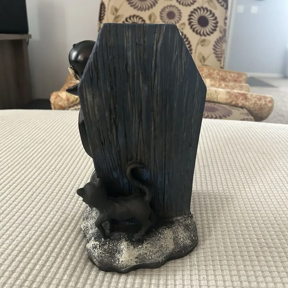 Gothic Dracula Vampire Bookend Doorstop 9” Resin Figure Halloween Decor
